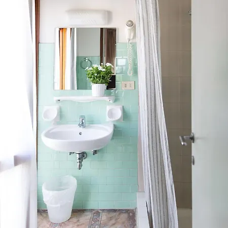 Hotel Gloria 3*