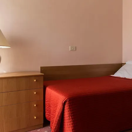 Gloria Hotel 3*