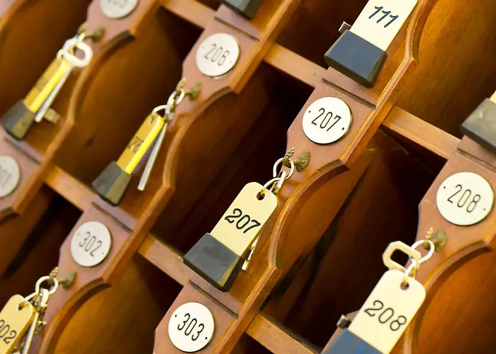 Отель Gloria 3*