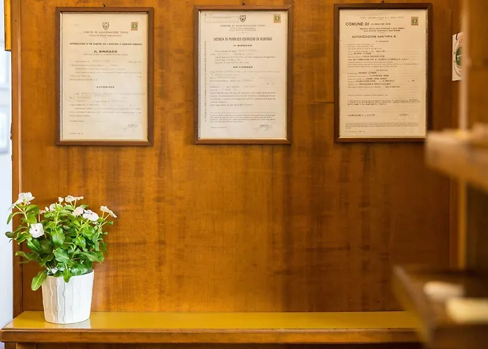 Отель Gloria 3*