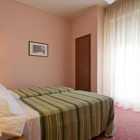 Ξενοδοχείο Gloria 3*